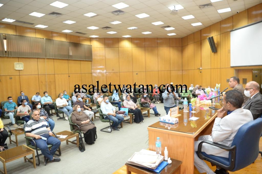 جامعة أسيوط تُعلن فوز عصام الدين بلقب الطالب المثالي وروفيدة الطالبة المثالية