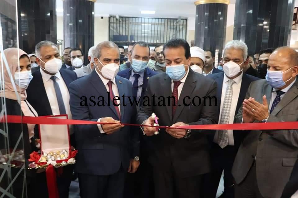 وزير التعليم العالي والبحث العلمي يفتتح وحدة التحكم الرئيسة بجامعة الأزهر