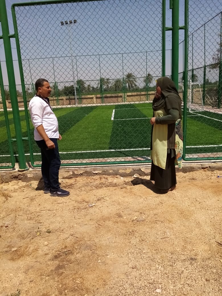 نائب رئيس مدينة ملوى يتابع تنفيذ مشروعات “حياة كريمة” بمجلس قروى دروة بمركز ملوى 