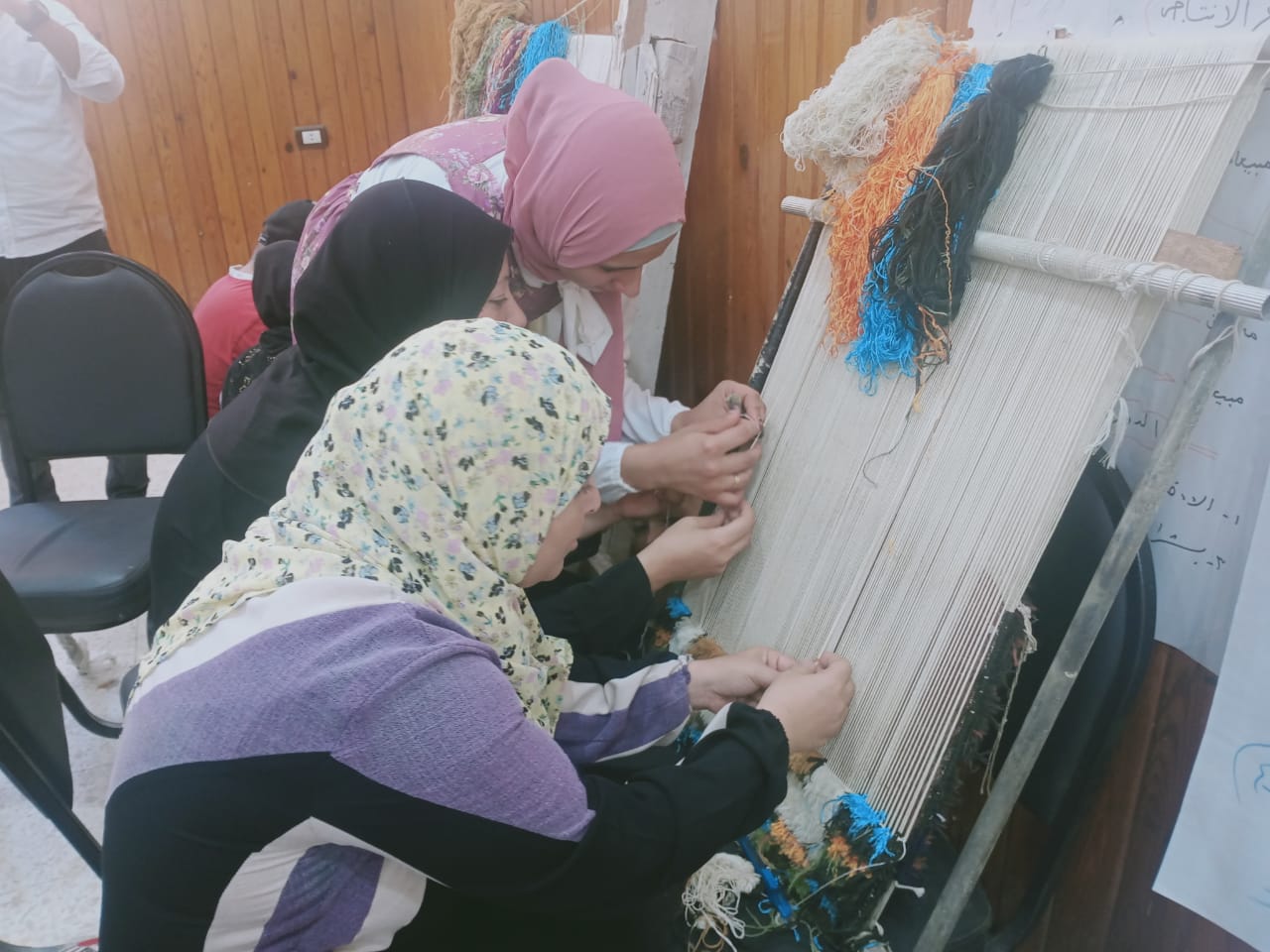 تنظيم دورة تدريبية لتنمية مهارات المرأة الحرفية بأسيوط