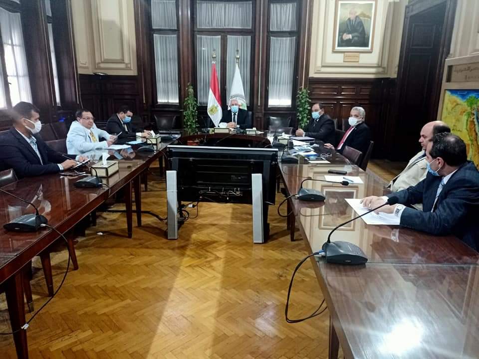 تنفيذ تكليفات القيادة السياسية و الاهتمام بالقوافل البيطرية لعلاج مواشي صغار المربين مجانا