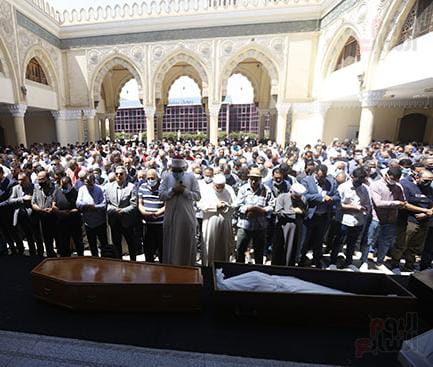 تشييع جثمان الراحل حمدى الكنيسى من مسجد الحصرى بحضور الخطيب وطارق سعدة