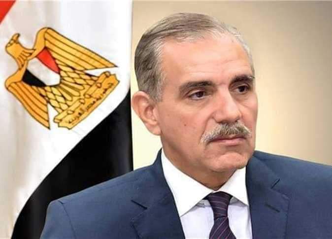 بالصور.. وزير الشباب والرياضة يكرم وكيل وزارة الشباب والرياضة بكفر الشيخ بمهرجان دوري التميز للمديريات والادارات المركزية 