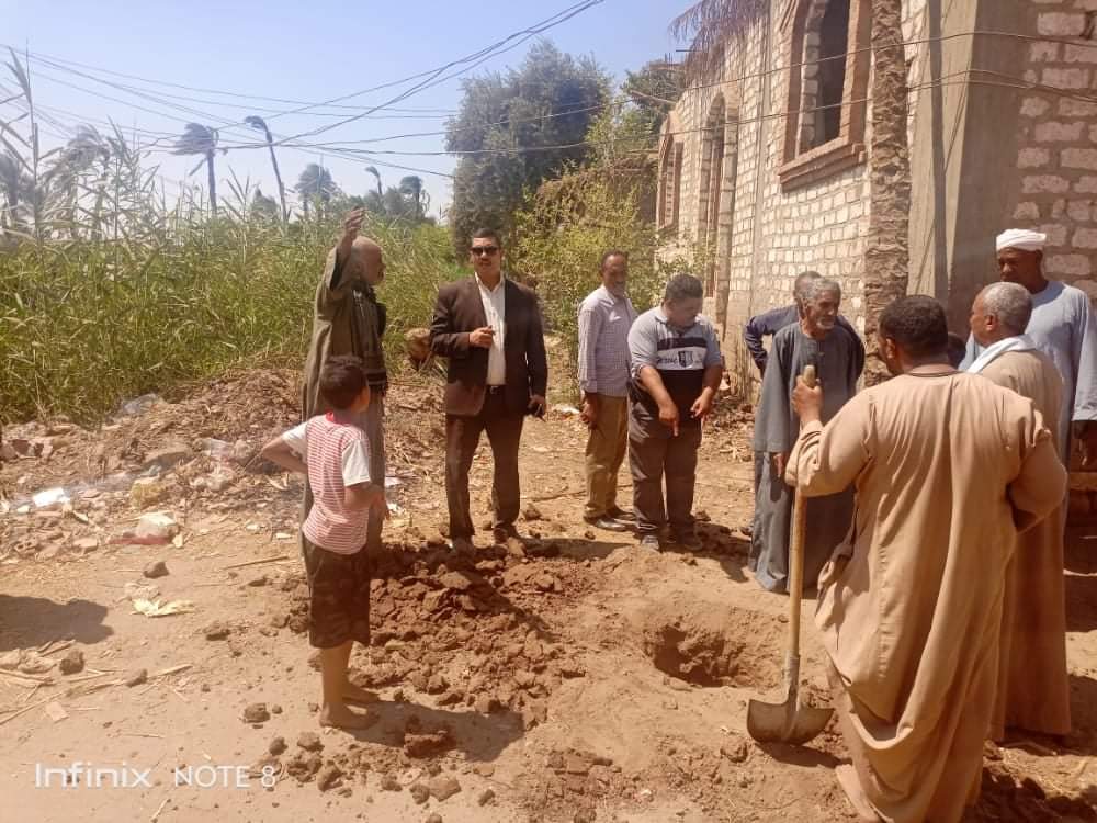 محافظ أسيوط يوجه بالمتابعة الدورية للمشروعات الجارية .. ورؤساء المراكز والقرى يتفقدون مشروعات المبادرة الرئاسية “حياة كريمة”