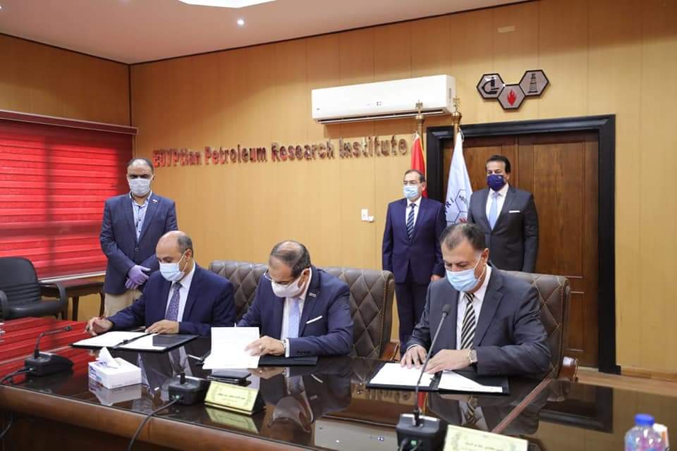 وزيرا التعليم العالي والبترول يشهدان توقيع بروتوكول تعاون بين جامعة القاهرة الجديدة التكنولوجية ومعهد بحوث البترول والهيئة المصرية العامة للبترول