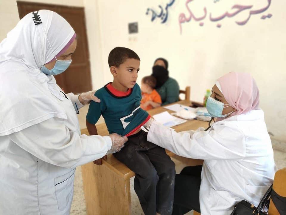 ضمن أعمال المبادرة الرئاسية حياة كريمة  صحة المنيا تقدم الخدمات الطبية والعلاجية لـ 1686 مواطن بقرية الناصرية بمركز بني مزار