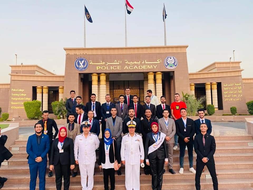 طلاب جامعة المنيا يشاركون بورشة عمل بأكاديمية الشرطة حول “دور الجهاز الحكومي في مواجهة مخططات إسقاط الدولة”