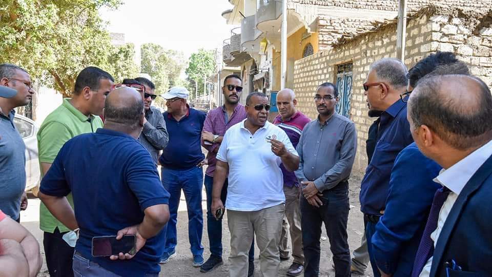 رئيس الجهاز المركزى للتعمير بالبحر الأحمر بالمتابعة الميدانية المستمرة لمواقع مشروع حياة كريمة