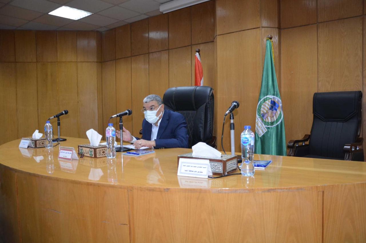 محافظ المنيا يتابع نسب تنفيذ مشروعات المبادرة الرئاسية “حياة كريمة”