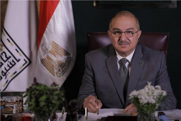رئيس جامعة أسيوط/ يصدر قراراً بتعيين وكيلاً جديداً لمعهد جنوب مصر للأورام و آخر رئيساً لقسم الكيمياء الحيوية الطبية بكلية الطب