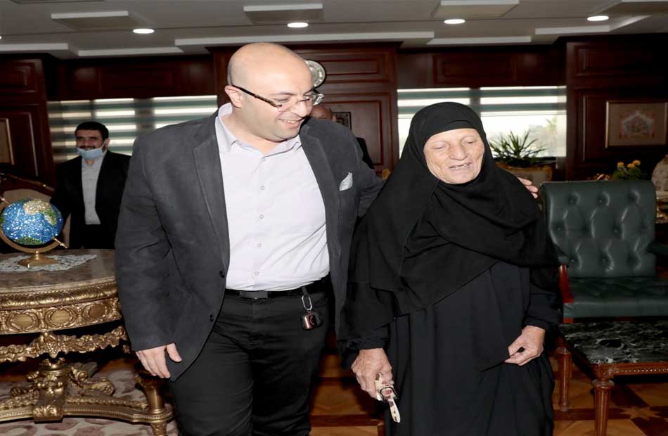 سيدة من بني سويف تتبرع بمنزل و480 ألف جنيه لصالح صندوق المساهمات الاجتماعيه