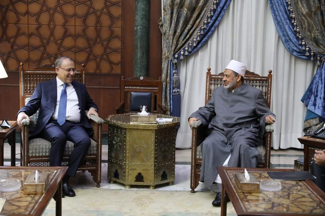 فضيلة الإمام الأكبر يؤكد حرص مؤسسة الأزهر الشريف على تعزيز التعاون العلمي والتواصل الفعال مع موسكو