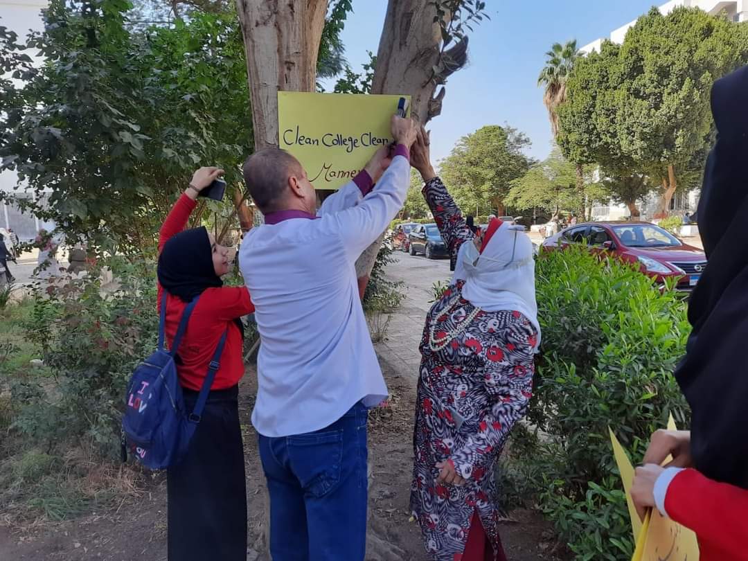 ” نائب رئيس جامعة الأزهر بأسيوط يبدأ فعاليات اليوم التطوعي بكليات البنات بأسيوط لتجميل و تشجير الحرم الجامعي والكليات “