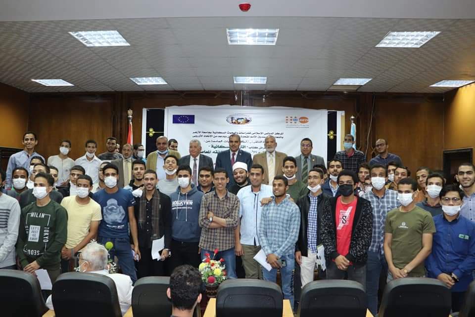 رئيس جامعة الأزهر يشيد بكلية أصول الدين مؤكدًا أنها إحدى قلاع الجامعة الثلاث