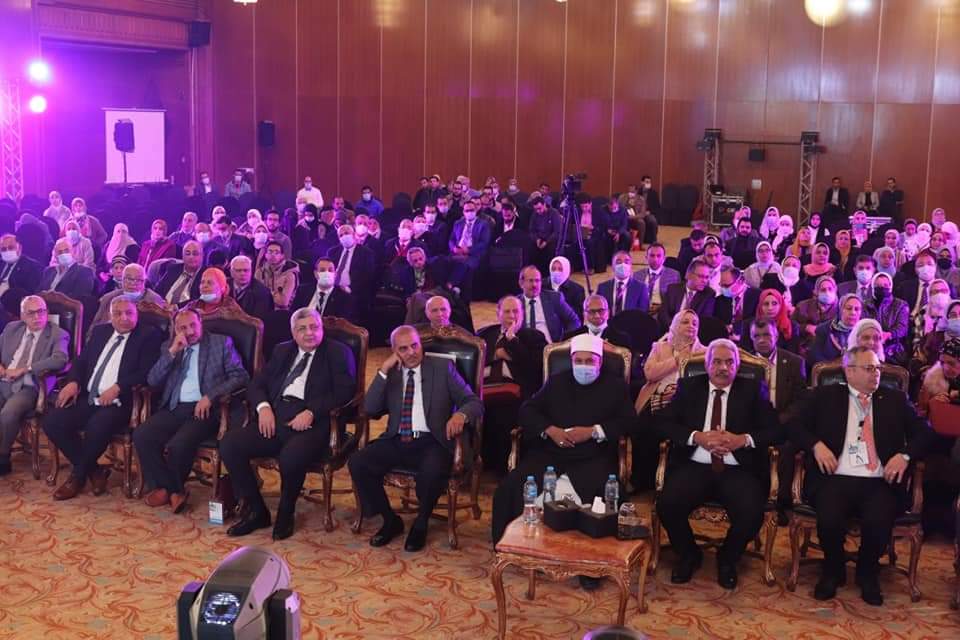 رئيس جامعة الأزهر يشيد بجهود الجيش الأبيض خلال افتتاح المؤتمر الدولي الثاني لكليات الطب بالقاهرة
