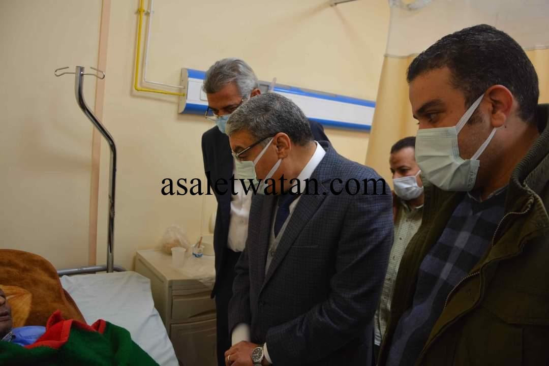 محافظ المنيا ينعى “عامل نظافة” توُفي أثناء عمله ، ويتابع الحالة الصحية لأحد السائقين بمستشفى المنيا الجامعي