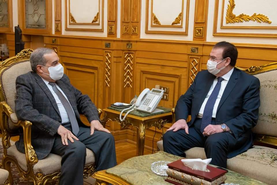 “وزير الدولة للإنتاج الحربي” و”نقيب المهندسين”  يبحثان سبل تعزيز التعاون المشترك 