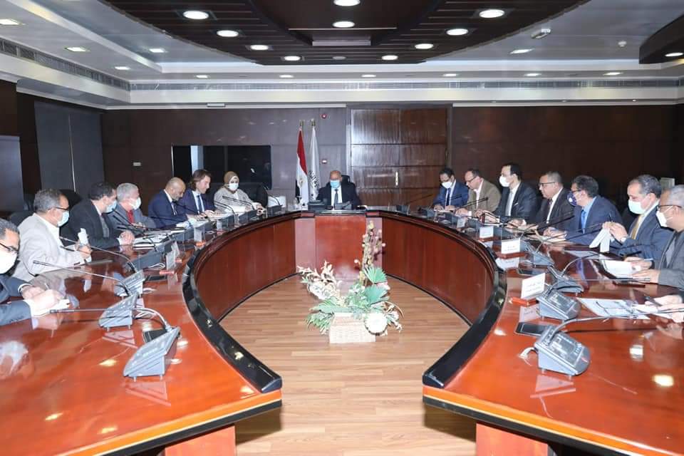 وزير النقل يبحث مع وفد الستوم العالمية آخر المستجدات الخاصة بعقد تصنيع وتوريد 55 قطارًا مكيفا للخط الأول ‏لمترو الأنفاق