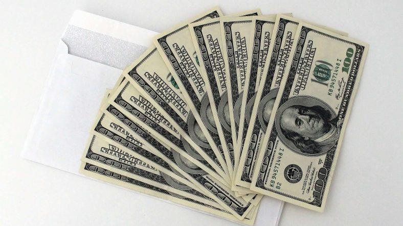 شركة تفرض غرامة 35 ألف جنيه على أي موظف يتصل بزميله خلال إجازته