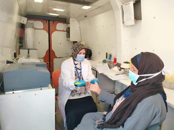 قافلة حياة كريمة تقدم الخدمات العلاجية ل1905 حالة بقرية الشيخ حسن بمطاي بالمنيا