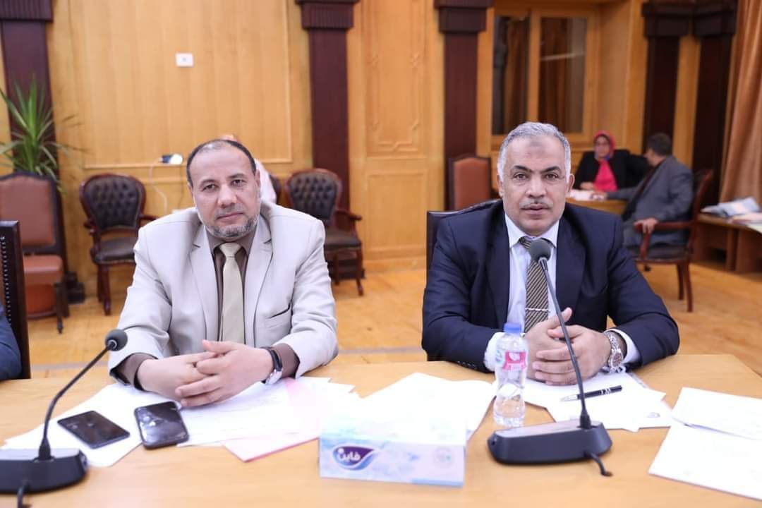 نائب رئيس جامعة الأزهر للوجه القبلي يشارك في مجلس الجامعة الشهري “