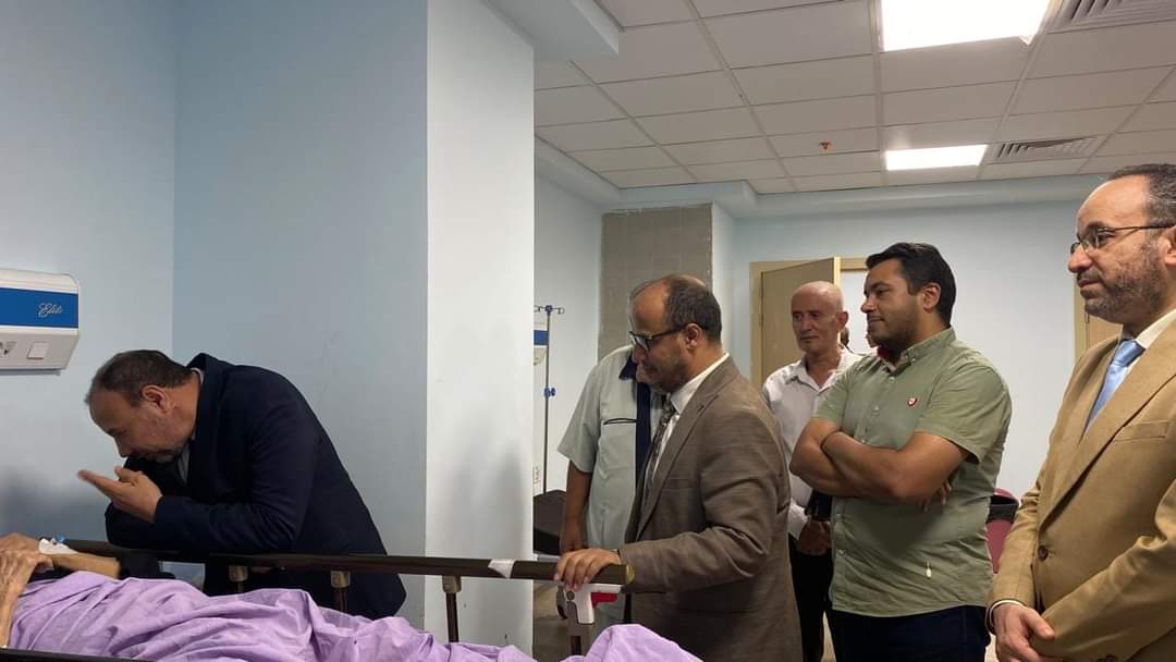 “عبد المالك”تفقد مستشفى الأزهر الجامعي بأسيوط ليلاً؛للاطمئنان على سير العمل للتعامل خلال إجازة عيد الأضحى المبارك