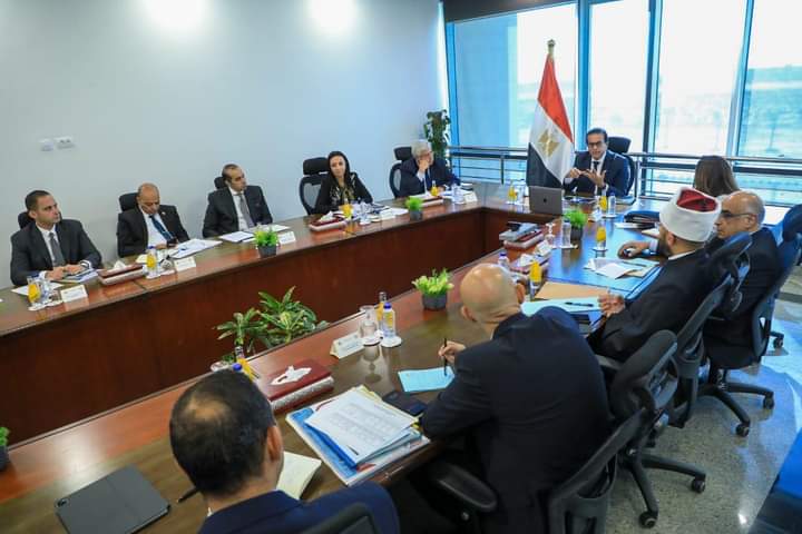 نائب رئيس مجلس الوزراء للتنمية البشرية يترأس الاجتماع الثاني للمجموعة الوزارية للتنمية البشرية