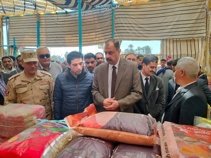 محافظ سوهاج يفتتح سوق اليوم الواحد بمدينة جرجا
