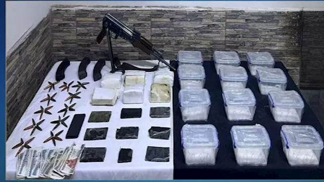 عنصر